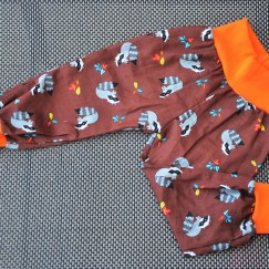 Plátěné kalhoty Mýval na hnědé